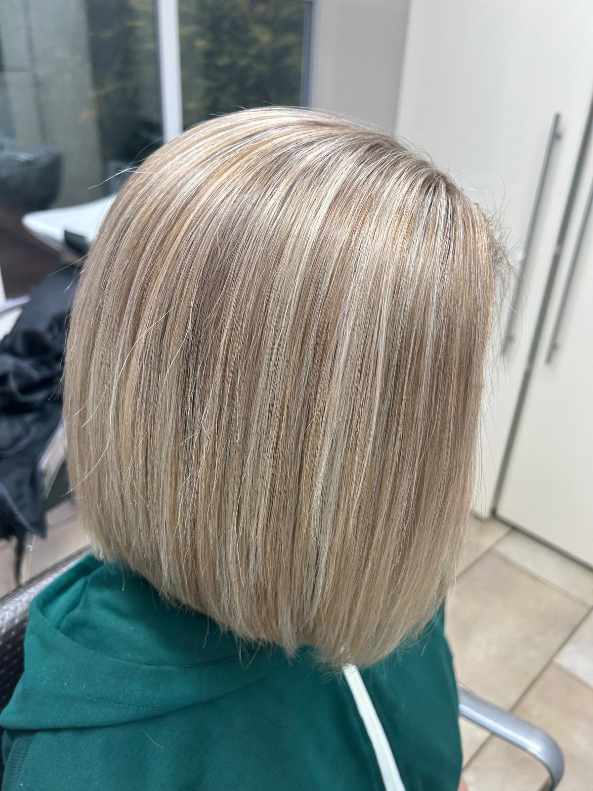 Grown-Out Roots to Sleek Blonde Bob — after by Laura Astley