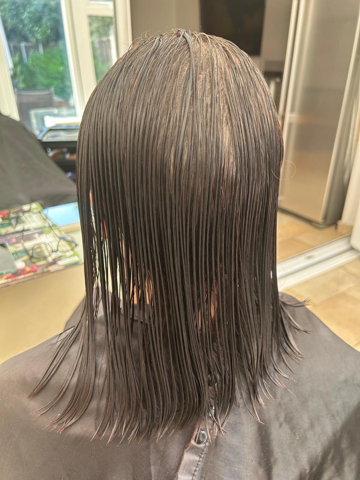 Blunt Weighty Ends to Face-Framing Layers — before by Laura Astley
